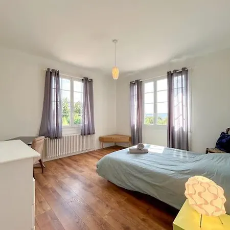 Casa vacanze Maison Cosy Avec Jardin Et Cheminée Sur Vichy