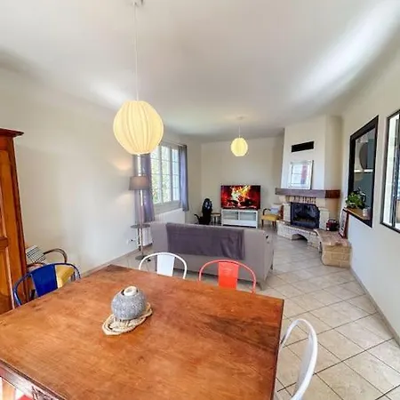 Casa vacanze Maison Cosy Avec Jardin Et Cheminée Sur Vichy Creuzier-le-Vieux